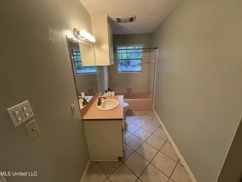 Bath - 506 E Liberty St, Osyka, MS 39657 photo 1 of 3