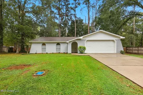 102 Harbour View Rd, Brandon, MS 39047