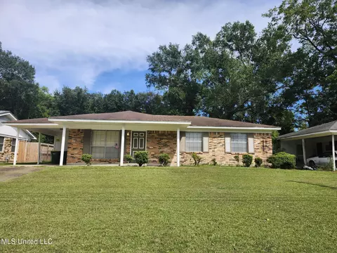 7116 Knollwood Dr, Biloxi, MS 39532
