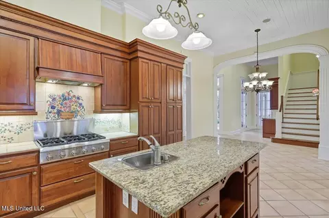 Kitchen - 101 Bristol Ct, Madison, MS 39110 photo 3 of 5