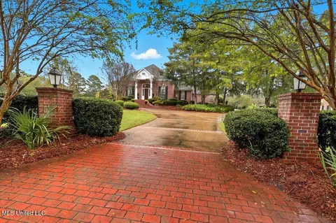 Exterior - 101 Bristol Ct, Madison, MS 39110 photo 2 of 23