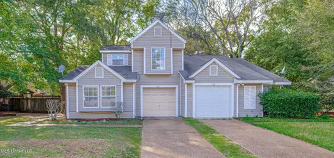 328 Indian Summer Ln, Clinton, MS 39056
