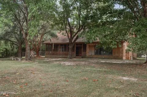 6341 Menge Ave, Pass Christian, MS 39571