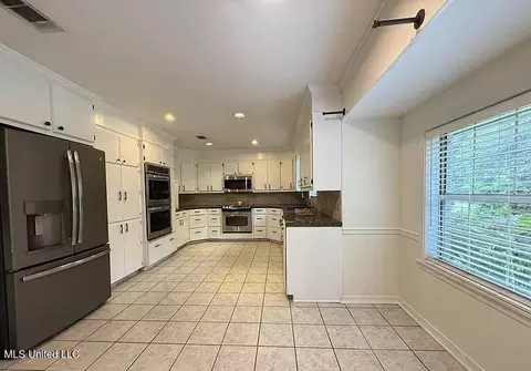 Kitchen - 163 Deer Run, Magee, MS 39111 photo 3 of 3