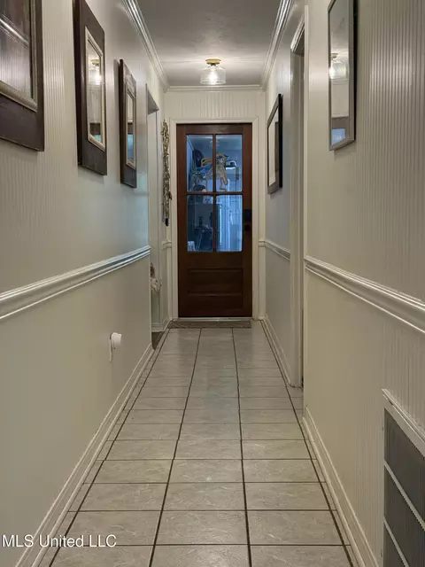 Entry Way - 163 Deer Run, Magee, MS 39111 photo 3 of 5