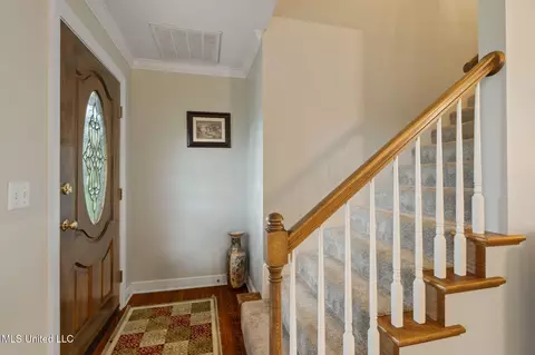 Entry Way - 1227 SE Lambert Ln, Brookhaven, MS 39601 photo 2 of 3