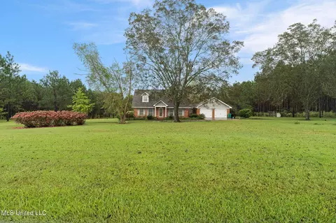 Exterior - 1227 SE Lambert Ln, Brookhaven, MS 39601 photo 2 of 11