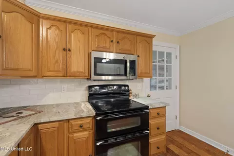 Kitchen - 1227 SE Lambert Ln, Brookhaven, MS 39601 photo 4 of 5
