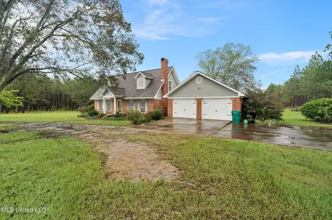 Exterior - 1227 SE Lambert Ln, Brookhaven, MS 39601 photo 5 of 11