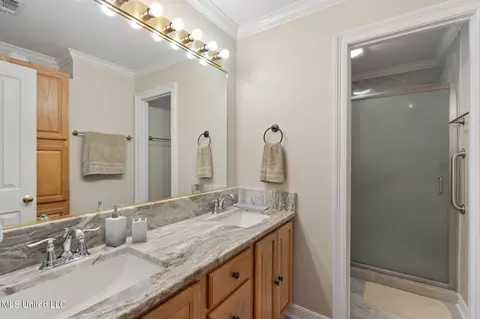 Bath - 1227 SE Lambert Ln, Brookhaven, MS 39601 photo 1 of 5