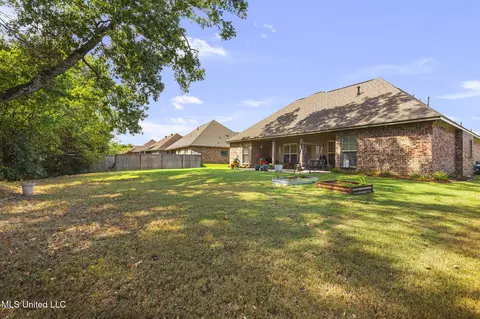 Exterior - 177 Fieldstone Ln, Madison, MS 39110 photo 10 of 11