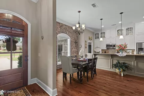 Entry Way - 177 Fieldstone Ln, Madison, MS 39110 photo 2 of 7