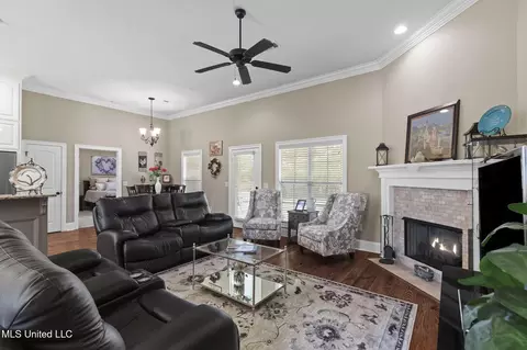 Living - 177 Fieldstone Ln, Madison, MS 39110 photo 3 of 3