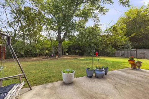 Exterior - 177 Fieldstone Ln, Madison, MS 39110 photo 8 of 11