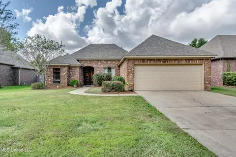 1036 Bowsprit Ln, Brandon, MS 39047