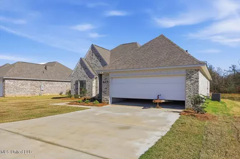 444 Baleigh Way, Canton, MS 39046 photo 3