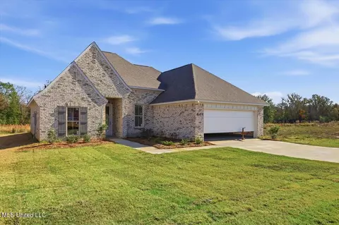 444 Baleigh Way, Canton, MS 39046 photo 2