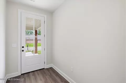 Entry Way - 406 Hyde Park Cv, Brandon, MS 39042 photo 1 of 2