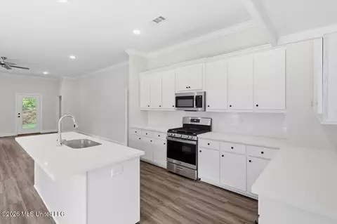 Kitchen - 406 Hyde Park Cv, Brandon, MS 39042 photo 2 of 2