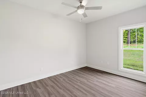 Bedroom - 406 Hyde Park Cv, Brandon, MS 39042 photo 3 of 4