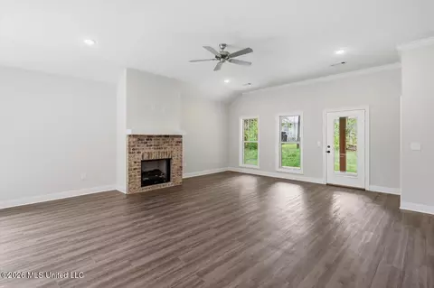 Living - 406 Hyde Park Cv, Brandon, MS 39042 photo 1 of 4
