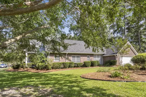 Exterior - 279 Bayview Dr, Madison, MS 39110 photo 2 of 13