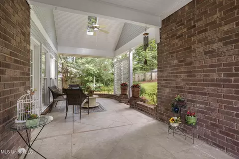 Exterior - 279 Bayview Dr, Madison, MS 39110 photo 7 of 13