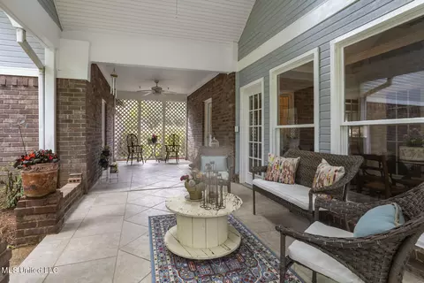 Exterior - 279 Bayview Dr, Madison, MS 39110 photo 10 of 13