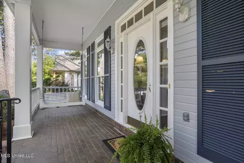 Exterior - 279 Bayview Dr, Madison, MS 39110 photo 5 of 13