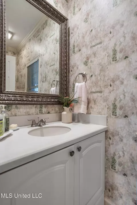 Bath - 279 Bayview Dr, Madison, MS 39110 photo 5 of 5