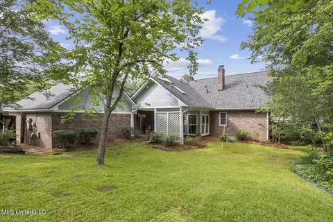 Exterior - 279 Bayview Dr, Madison, MS 39110 photo 12 of 13