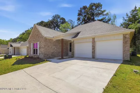 Exterior - 408 Hyde Park Cv, Brandon, MS 39042 photo 2 of 5