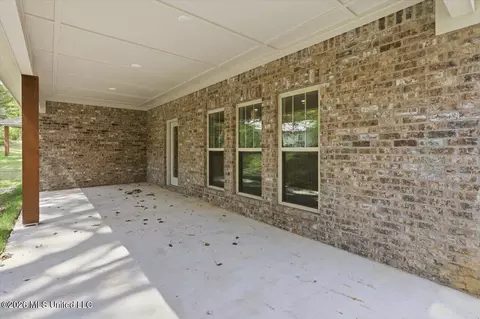 Exterior - 408 Hyde Park Cv, Brandon, MS 39042 photo 3 of 5