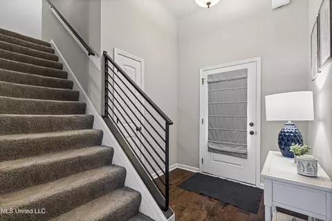 Entry Way - 155 Magnolia Heights Dr, Hernando, MS 38632 photo 1 of 3
