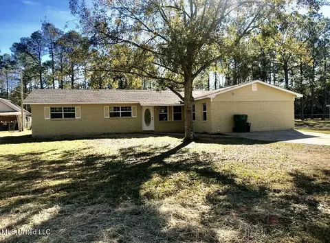 2021 Hastings Rd, Gautier, MS 39553