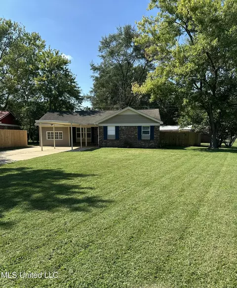 8505 W Southaven Cir, Southaven, MS 38671