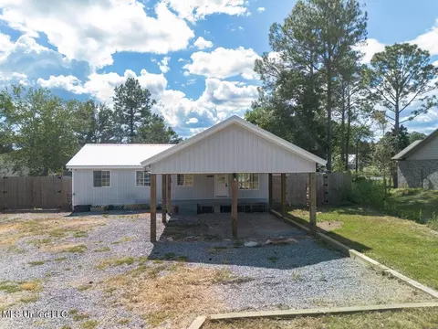 19721 Riverline Dr, Saucier, MS 39574