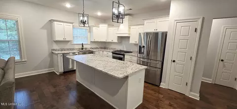 Kitchen - 2333 Jaxon Dr, Hernando, MS 38632 photo 2 of 3