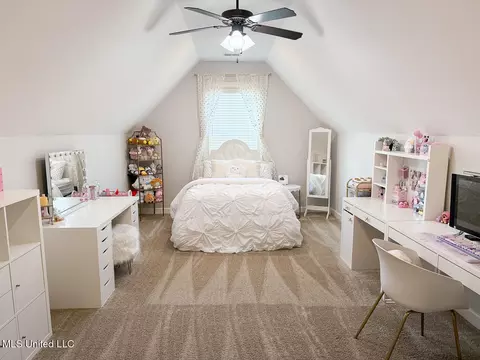 Bedroom - 2333 Jaxon Dr, Hernando, MS 38632 photo 5 of 6