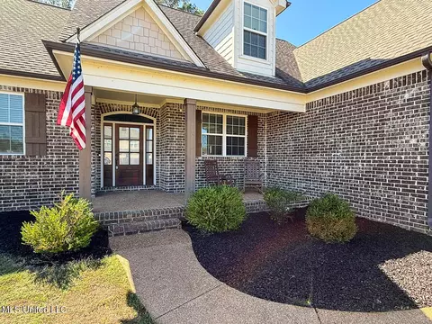 Exterior - 2333 Jaxon Dr, Hernando, MS 38632 photo 2 of 4
