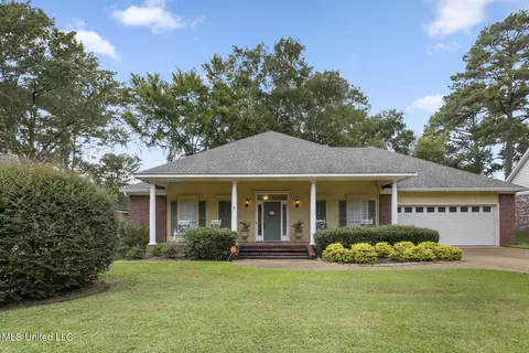 411 Forest Ln, Ridgeland, MS 39157