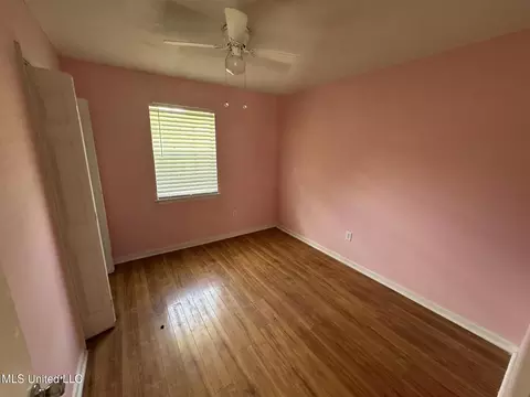 Bedroom - 70 Crossgates Dr, Brandon, MS 39042 photo 3 of 3