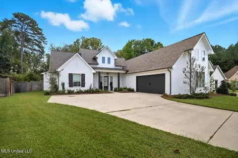 Exterior - 707 S Chickasaw Dr, Flowood, MS 39232 photo 2 of 6