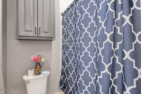 Bath - 707 S Chickasaw Dr, Flowood, MS 39232 photo 6 of 6