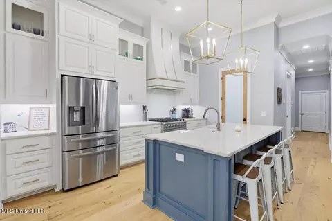 Kitchen - 707 S Chickasaw Dr, Flowood, MS 39232 photo 2 of 2
