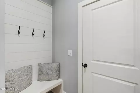 Entry Way - 707 S Chickasaw Dr, Flowood, MS 39232 photo 2 of 2