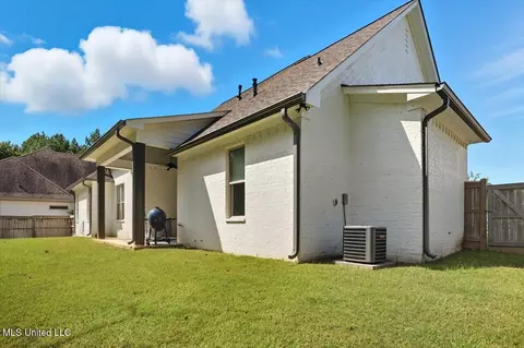Exterior - 707 S Chickasaw Dr, Flowood, MS 39232 photo 6 of 6