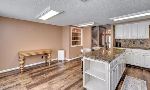 Kitchen - 41 Breakers Ln, Ridgeland, MS 39157 photo 5 of 7