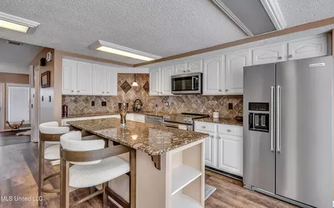 Kitchen - 41 Breakers Ln, Ridgeland, MS 39157 photo 4 of 7