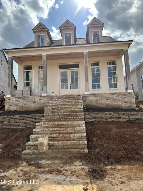137 Water St, Madison, MS 39110